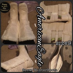 AE Snow Boots